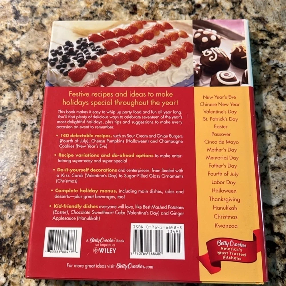 Betty Crocker Celebrate! Cookbook A Year-Round Guide to Holiday Food and Fun